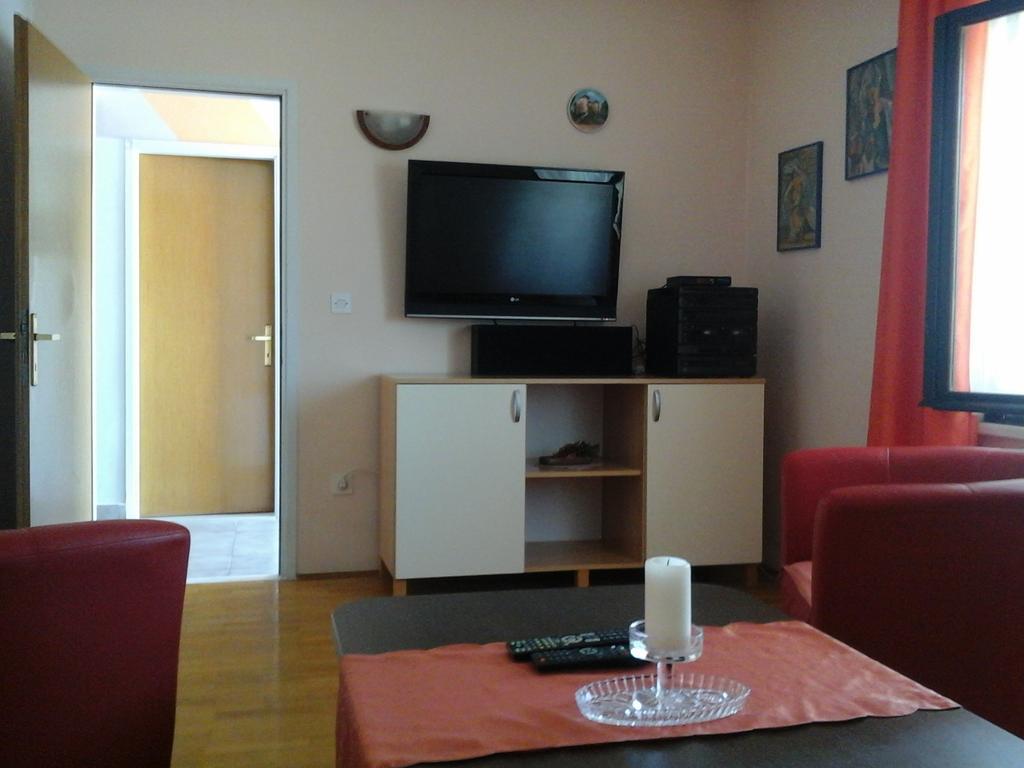 Apartments Tomovic Λομπάρδα Εξωτερικό φωτογραφία